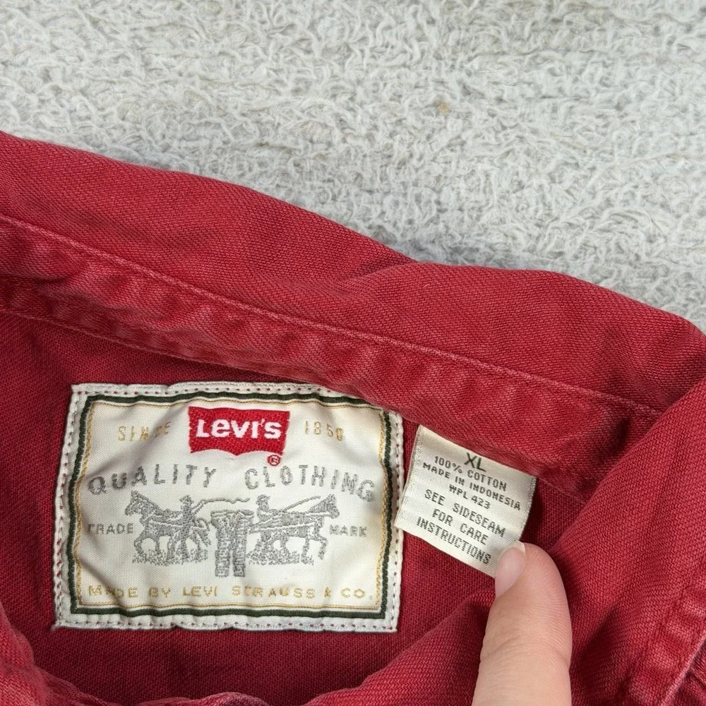 Levis spot sleeve